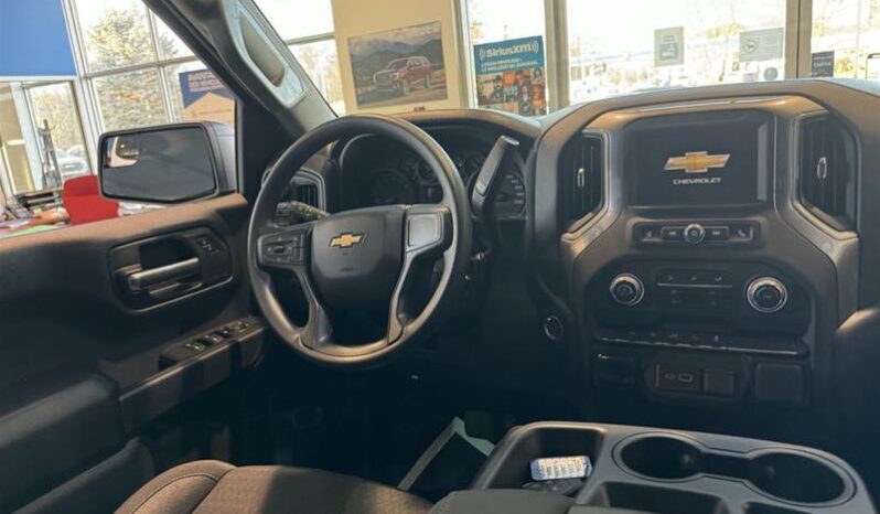 
								2024 Chevrolet Silverado 1500 Crew Cab Short Box 4 full									