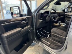 
										2025 Chevrolet Silverado 1500 Crew Cab Standard full									