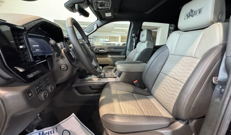
								2025 Chevrolet Silverado 1500 Crew Cab Short Box 4 full									