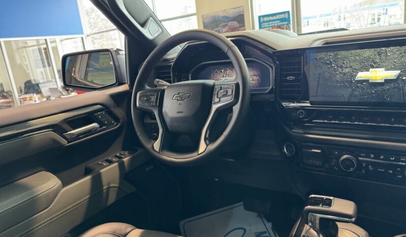 
								2025 Chevrolet Silverado 1500 Crew Cab Short Box 4 full									
