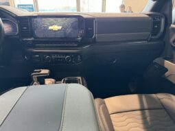 
										2025 Chevrolet Silverado 1500 Crew Cab Short Box 4 full									