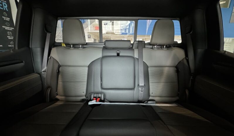 
								2025 Chevrolet Silverado 1500 Crew Cab Short Box 4 full									