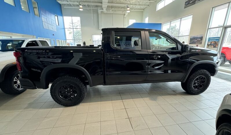 
								2025 Chevrolet Silverado 1500 Crew Cab Short Box 4 full									