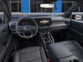 2025 Chevrolet Colorado Crew Cab Short Box 4