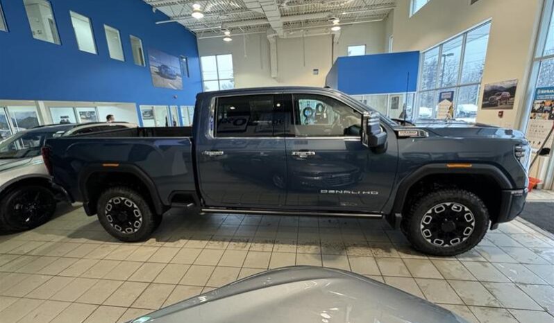 
								2025 GMC Sierra 2500 4wd Crew Cab full									