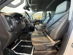 
										2025 GMC Sierra 3500 4wd Crew Cab full									