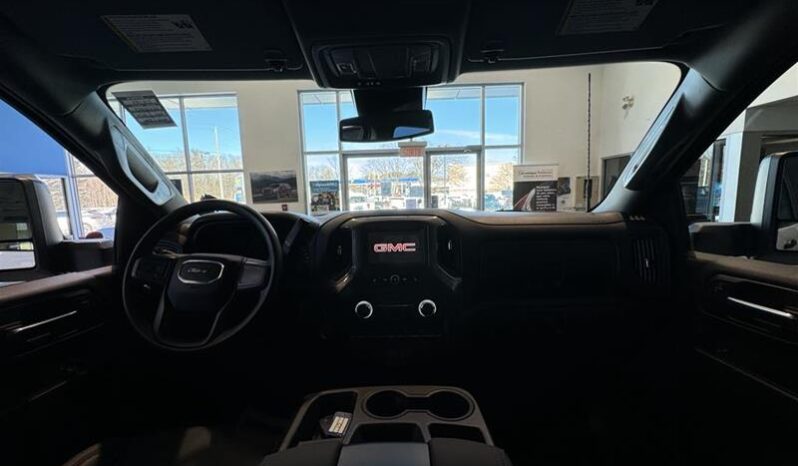 
								2025 GMC Sierra 3500 4wd Crew Cab full									