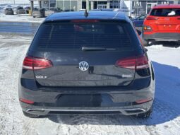 
										2021 Volkswagen Golf full									