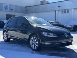
										2021 Volkswagen Golf full									