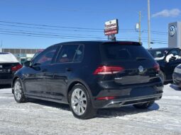 
										2021 Volkswagen Golf full									