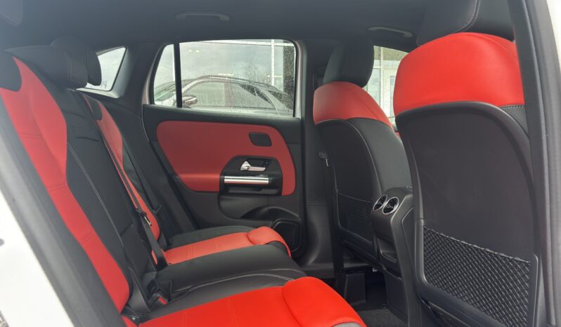 
								2025 Mercedes-Benz GLA AMG 35 4MATIC full									