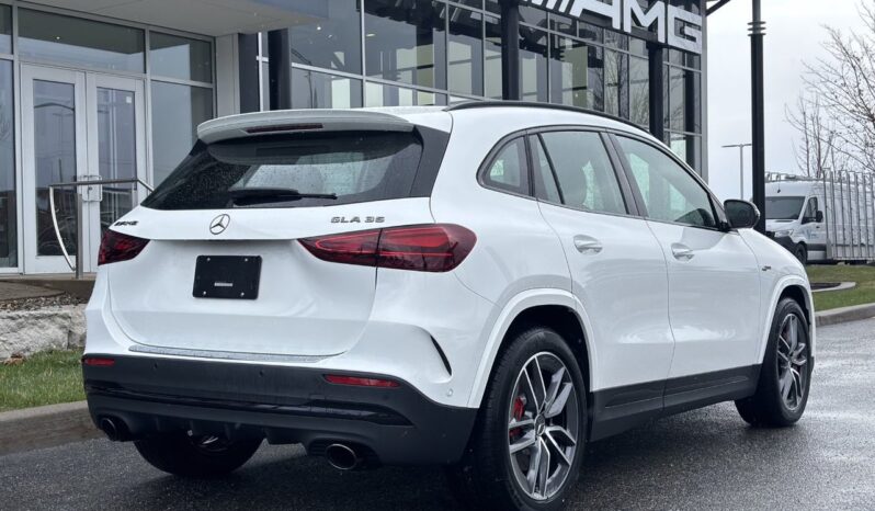 
								2025 Mercedes-Benz GLA AMG 35 4MATIC full									
