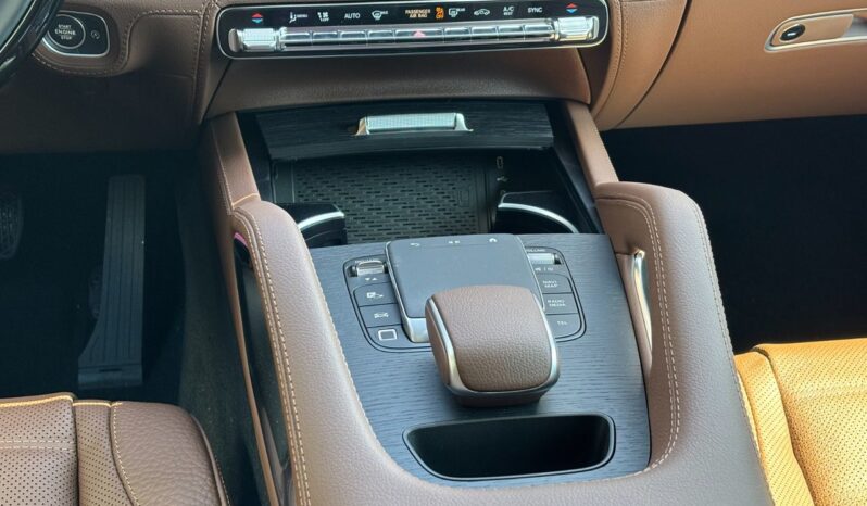
								2025 Mercedes-Benz GLE 450 4MATIC full									