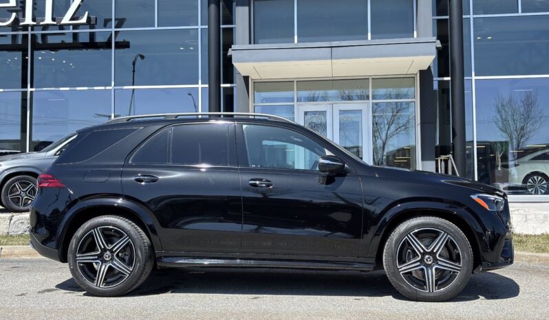 
								2025 Mercedes-Benz GLE 450 4MATIC full									