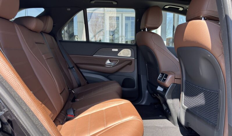 
								2025 Mercedes-Benz GLE 450 4MATIC full									