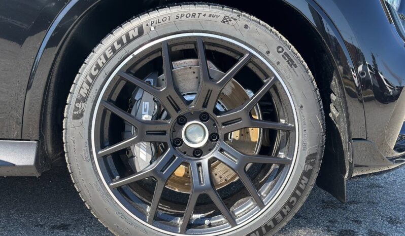 
								2025 Mercedes-Benz GLC63 AMG S E Performance 4MATIC+ SUV full									