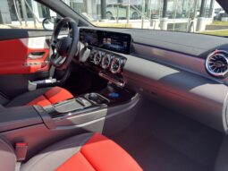
										2025 Mercedes-Benz CLA 250 4MATIC full									