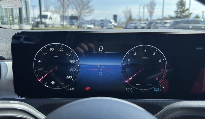 
								2025 Mercedes-Benz CLA 250 4MATIC full									