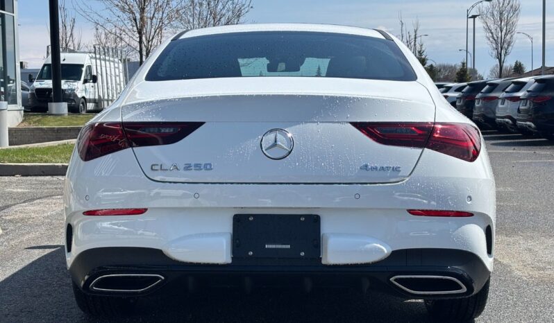 
								2025 Mercedes-Benz CLA 250 4MATIC full									