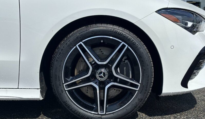 
								2025 Mercedes-Benz CLA 250 4MATIC full									