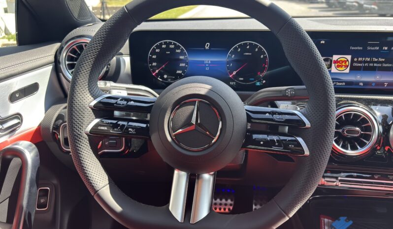 
								2025 Mercedes-Benz CLA 250 4MATIC full									