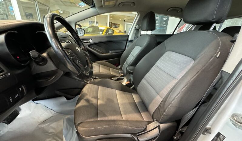 
								2016 Kia Forte 4 Ex – At full									