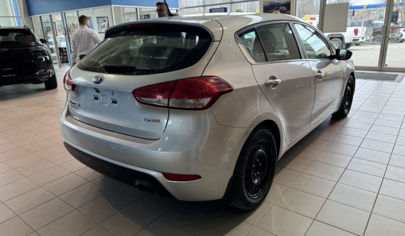 
								2016 Kia Forte 4 Ex – At full									