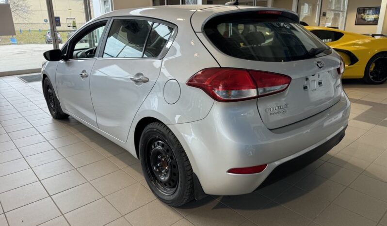 
								2016 Kia Forte 4 Ex – At full									