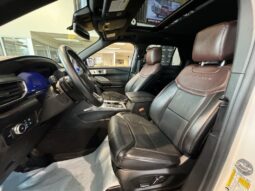 
										2020 Ford Explorer Platinum full									
