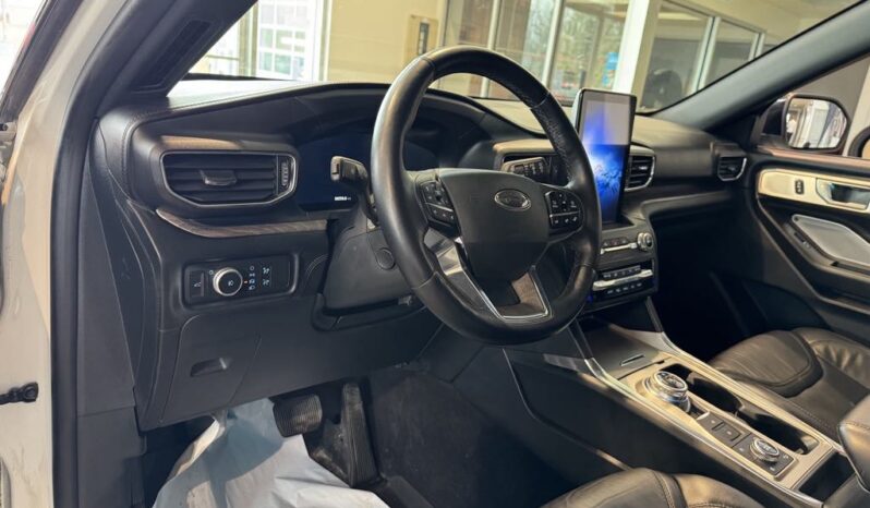 
								2020 Ford Explorer Platinum full									