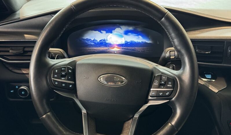 
								2020 Ford Explorer Platinum full									