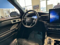 
										2020 Ford Explorer Platinum full									