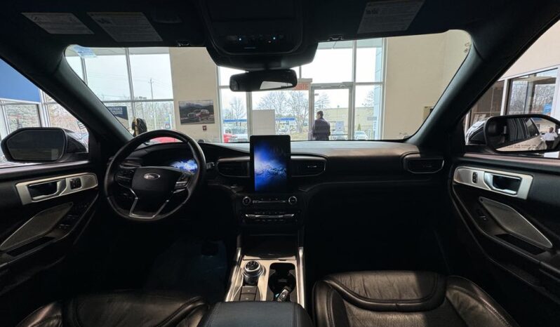 
								2020 Ford Explorer Platinum full									