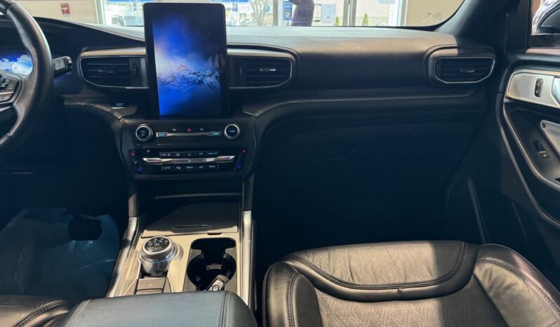 
								2020 Ford Explorer Platinum full									