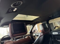
										2020 Ford Explorer Platinum full									