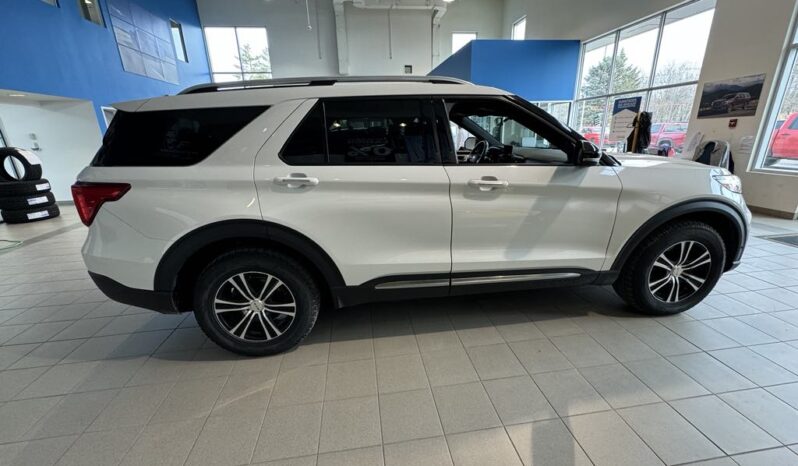 
								2020 Ford Explorer Platinum full									