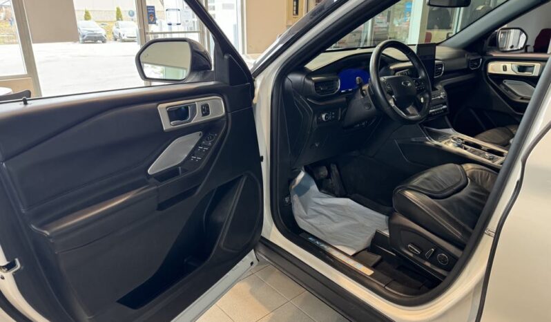 
								2020 Ford Explorer Platinum full									