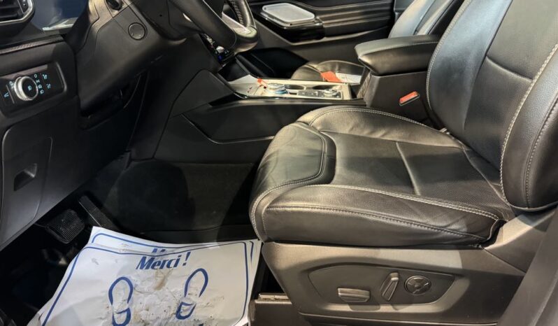 
								2021 Ford Explorer ST full									