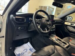 
										2021 Ford Explorer ST full									