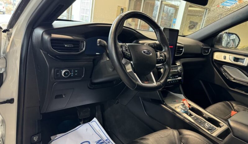 
								2021 Ford Explorer ST full									