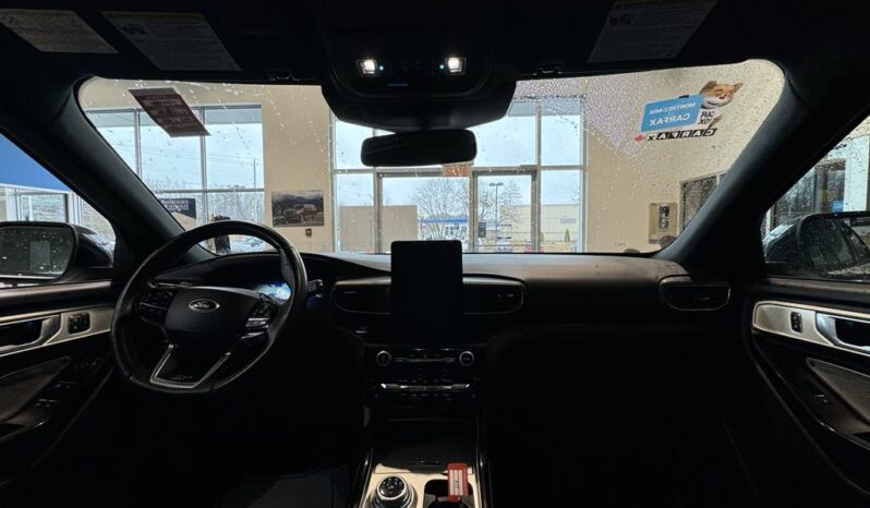 
								2021 Ford Explorer ST full									