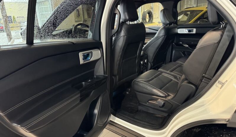 
								2021 Ford Explorer ST full									