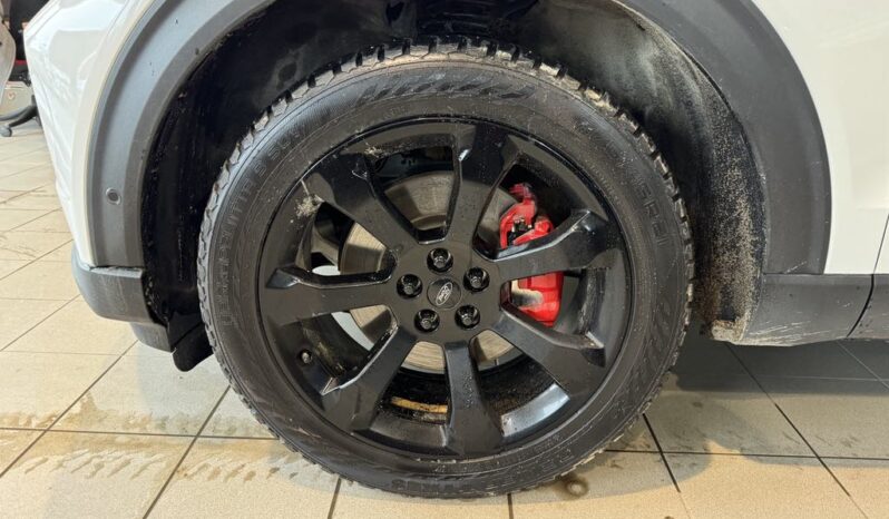 
								2021 Ford Explorer ST full									