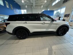 
										2021 Ford Explorer ST full									