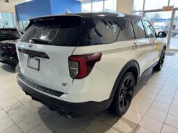 
										2021 Ford Explorer ST full									