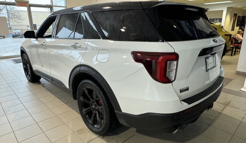 
								2021 Ford Explorer ST full									
