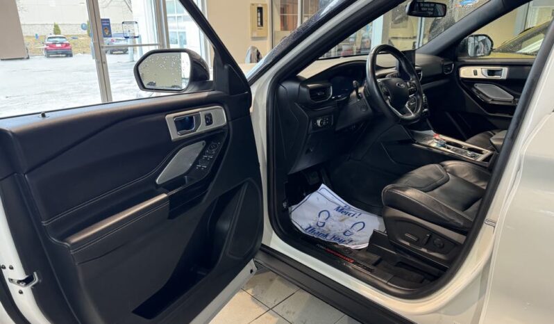 
								2021 Ford Explorer ST full									