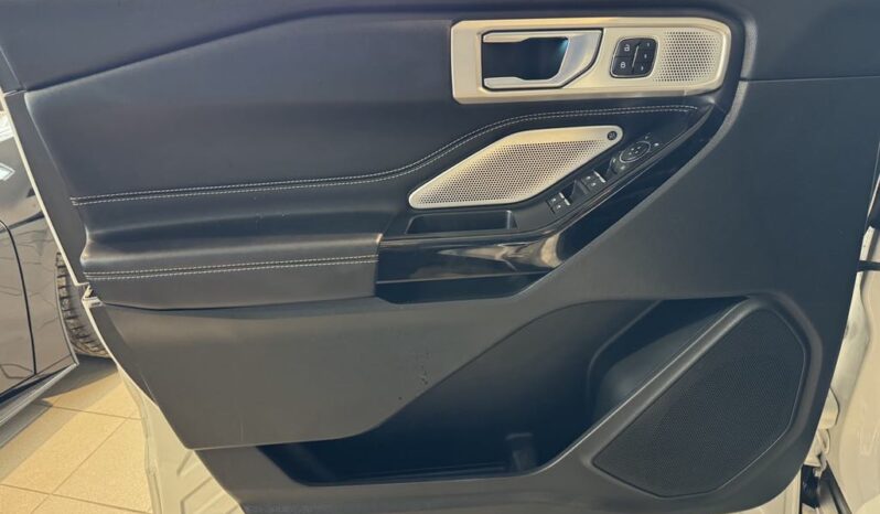 
								2021 Ford Explorer ST full									