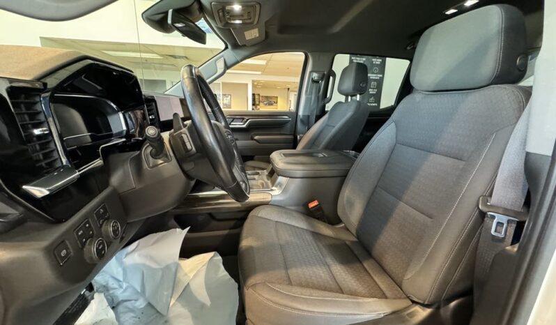 
								2022 Chevrolet Silverado 1500 Crew Cab 4×4 Lt full									
