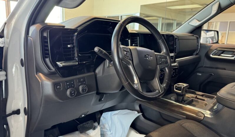
								2022 Chevrolet Silverado 1500 Crew Cab 4×4 Lt full									